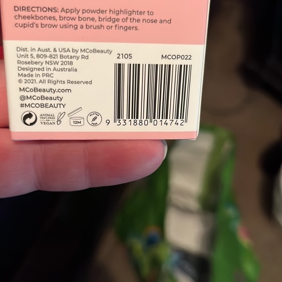 MCOBeauty. Mermaid Glow Highlighter - Picture 4 of 4